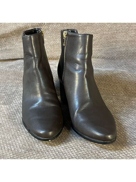 Calvin Klein Shoes - Calvin Klein Brown Fiona Women's Ankle Boot size 7 EUC